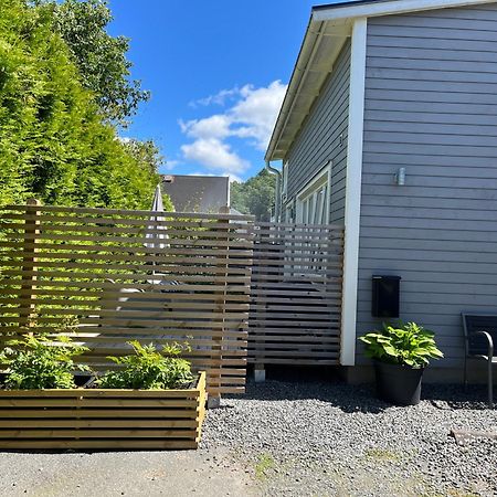 Tiny Grey House With Loft, 15 Min From City Center ヨーテボリ エクステリア 写真