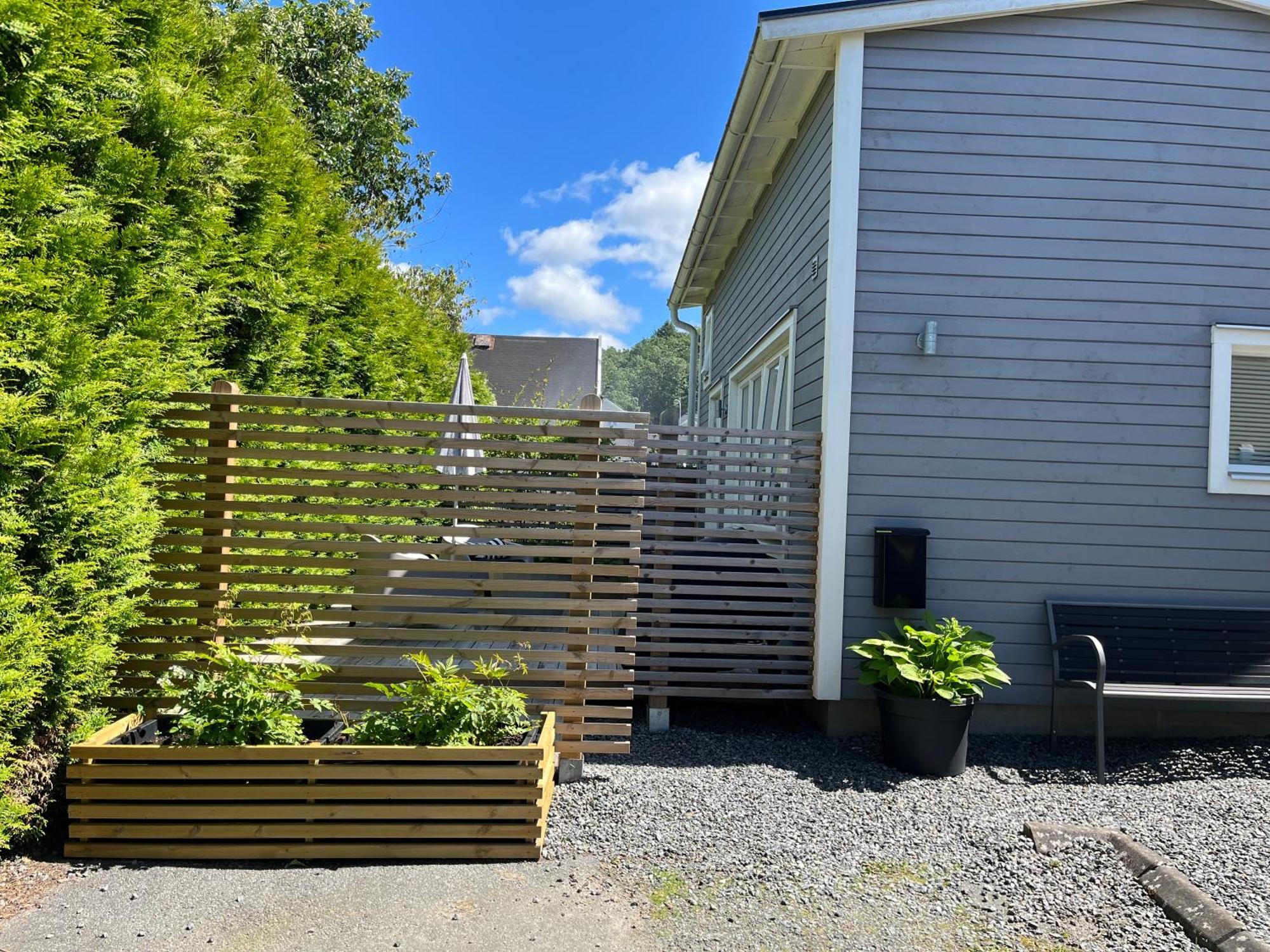 Tiny Grey House With Loft, 15 Min From City Center ヨーテボリ エクステリア 写真